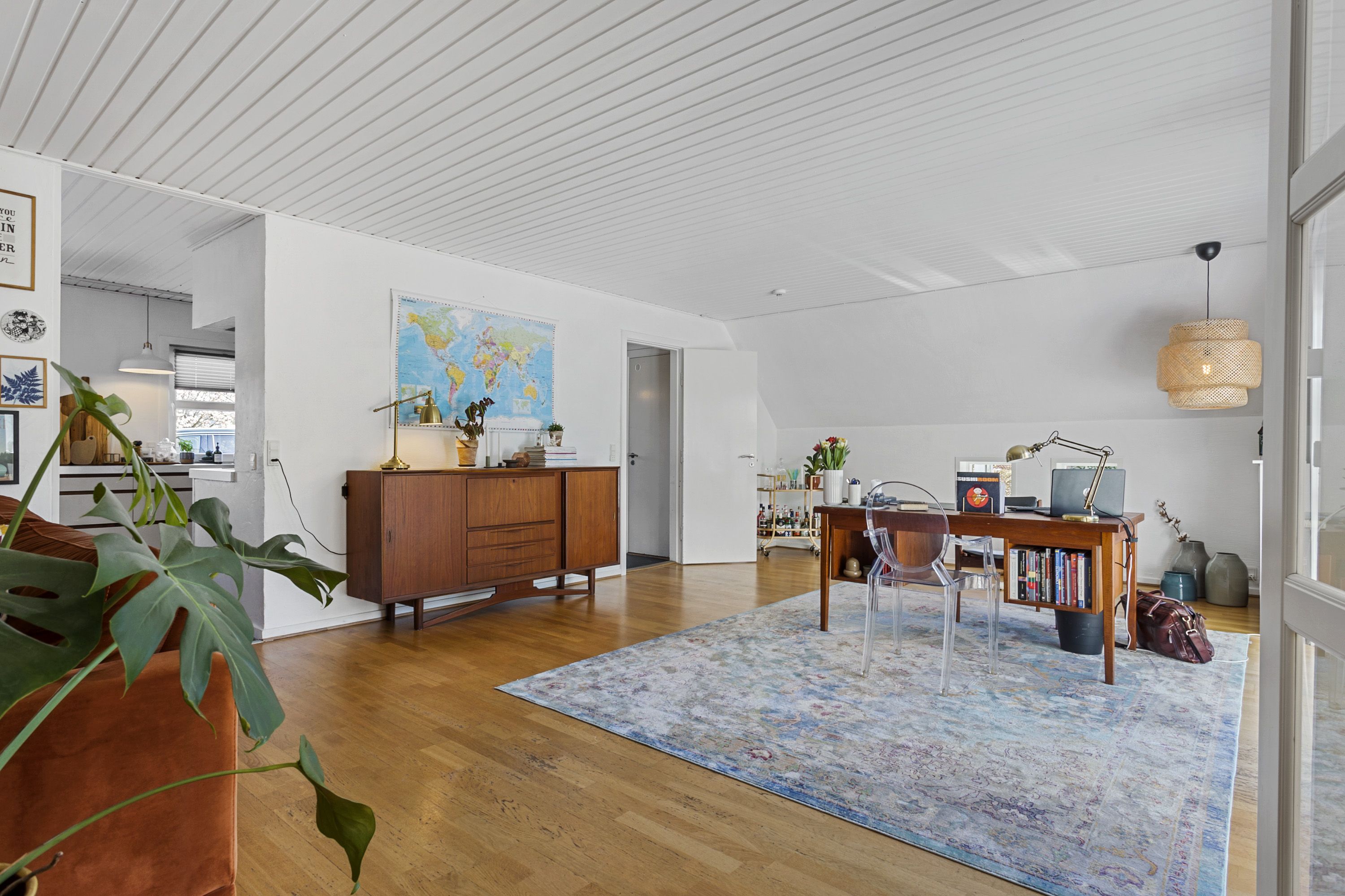 Naturskøn rummelig 2 plans villa i Skrydstrup