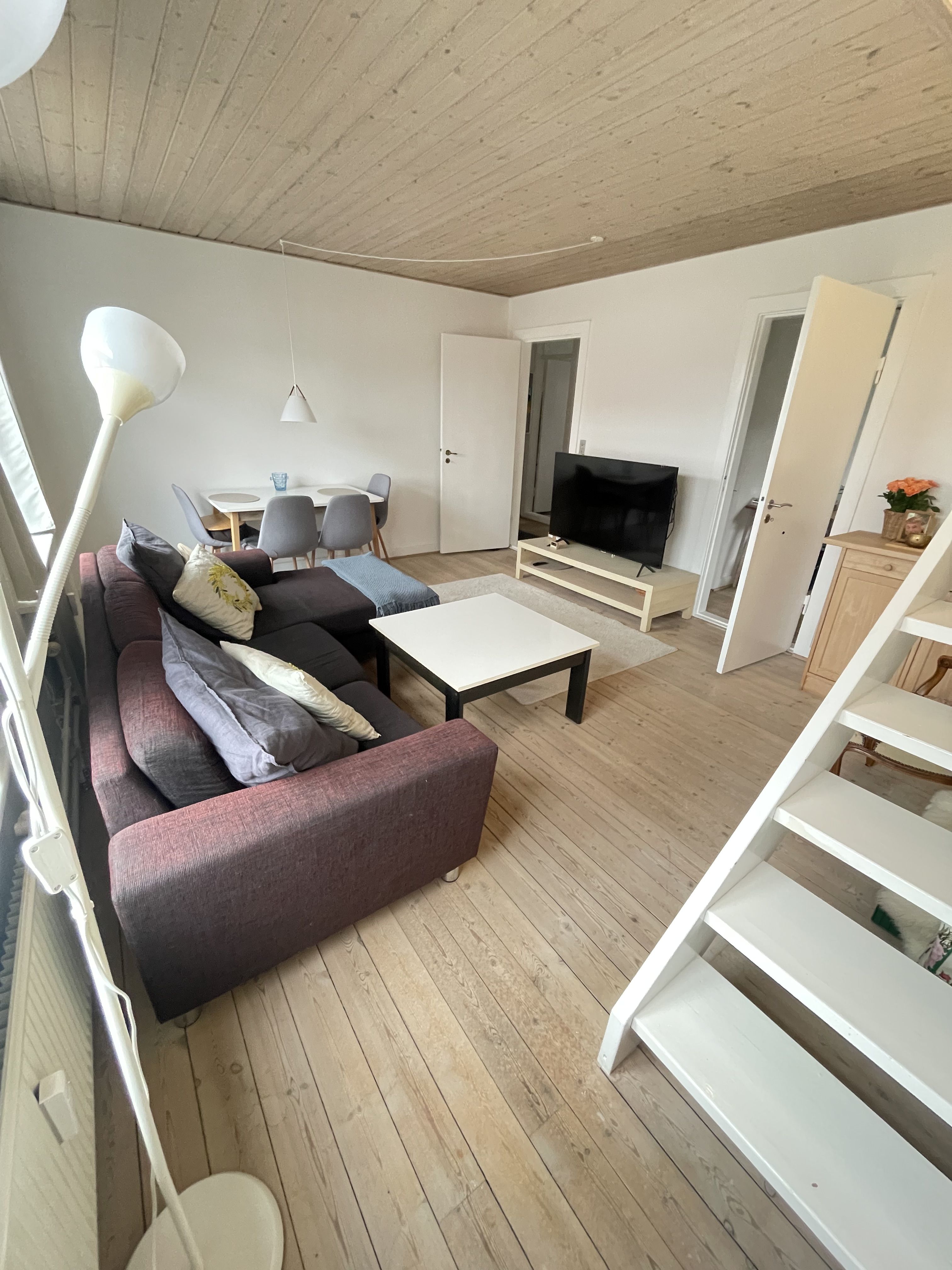 3 vær. i Hillerød centrum