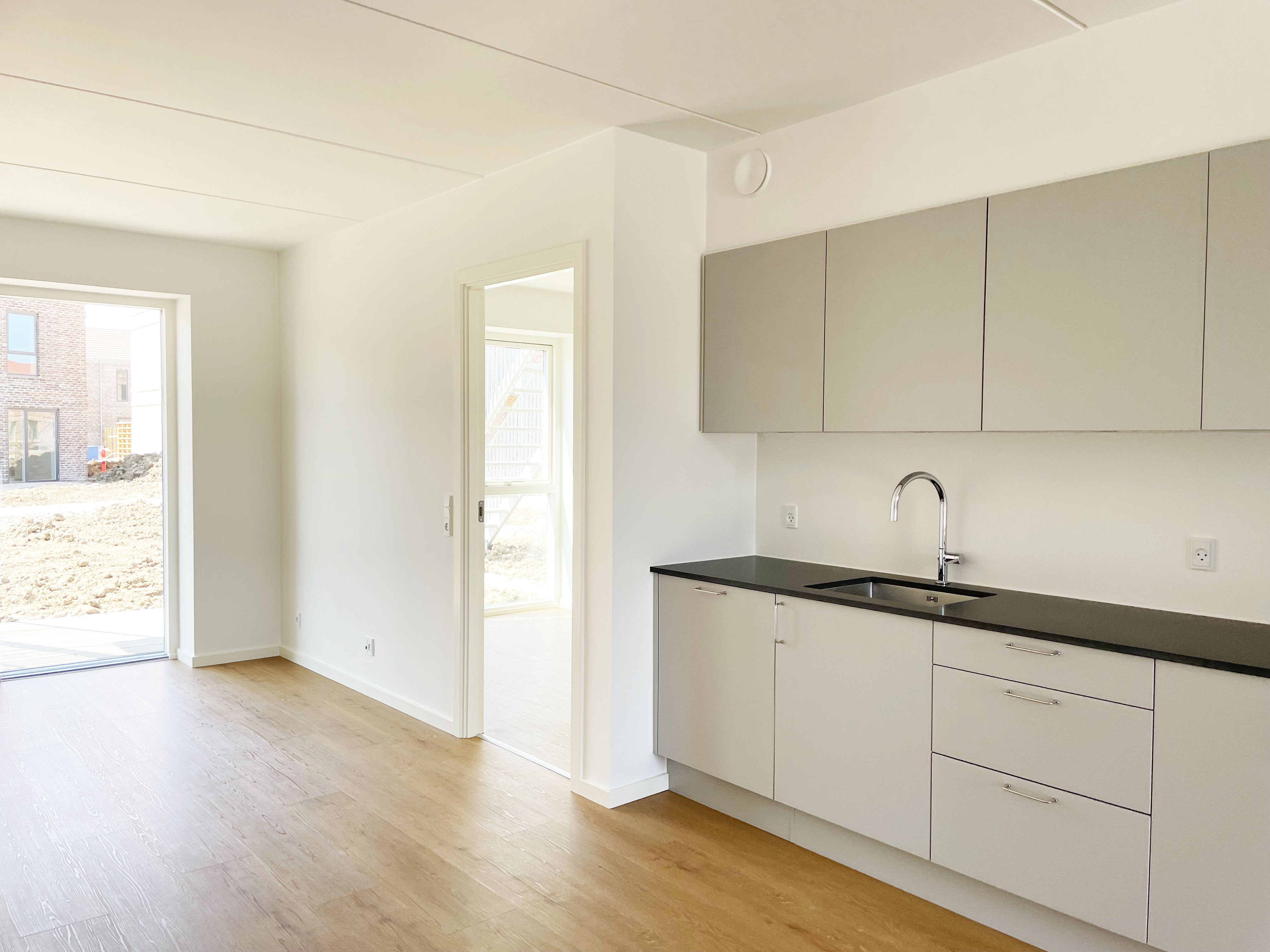 KOM TIL ÅBENT HUS OG SE SPRITNY BOLIG – TÆT PÅ NATUR – ATTRAKTIVE FÆLLESFACILITETER