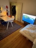 Lys og charmerende 1-værelses lejlighed med altan og ideel beliggenhed i Kolding