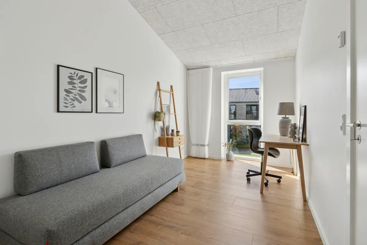 Lys 3-værelses på 82 m2 med terrasse, parkering og opvaskemaskine