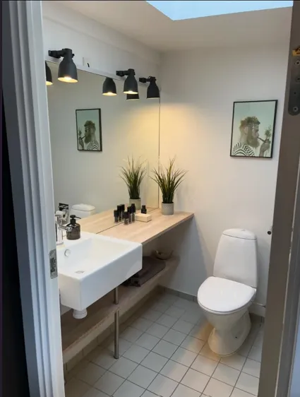 Charmerende taglejlighed med egen tagterrasse i hjertet af Valby