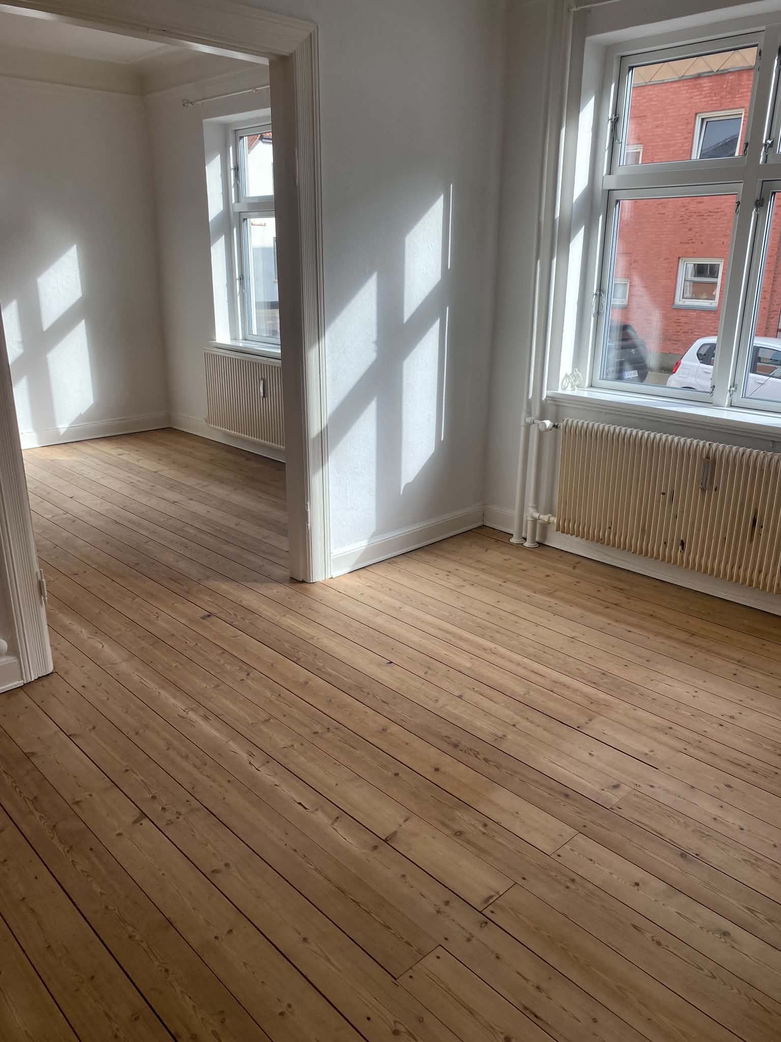 Skøn stuelejlighed!