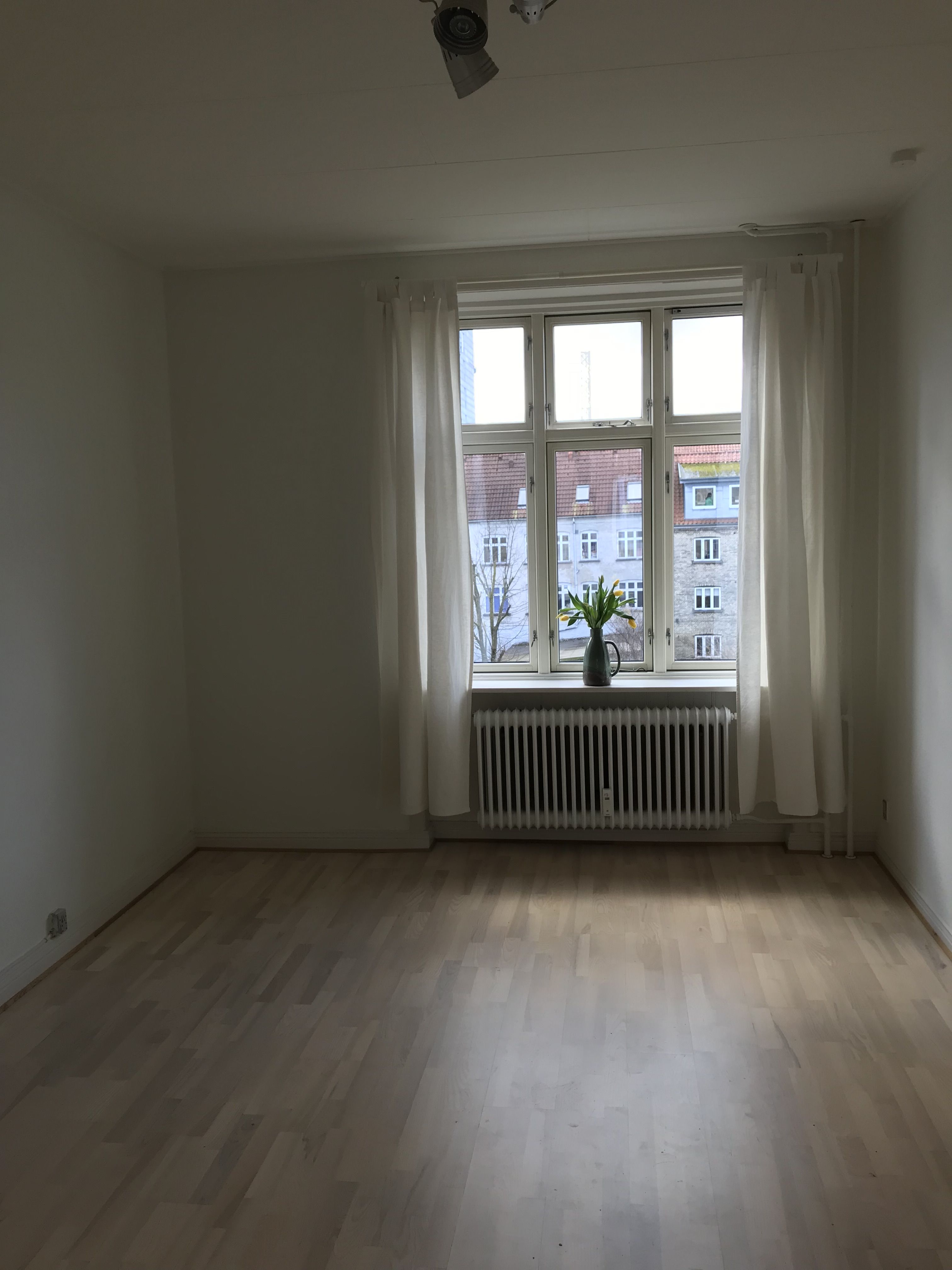 Lys lejlighed i gammel stil tæt på centrum med en skøn atmosfære af Ålborgs Vestby, photo 3