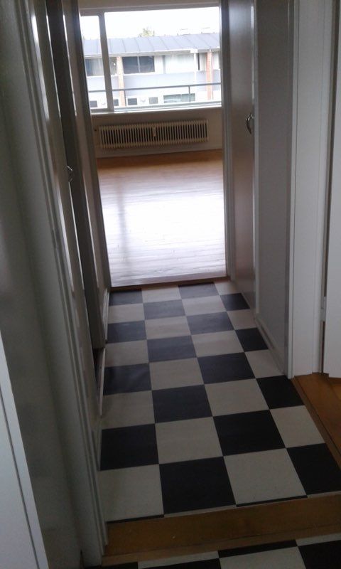 To værelses fordelt på 51 m2 m. altan