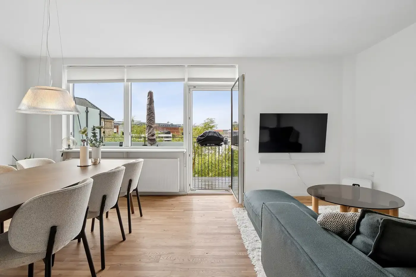 Lys 3-værelses lejlighed med vestvendt altan på Østerbro