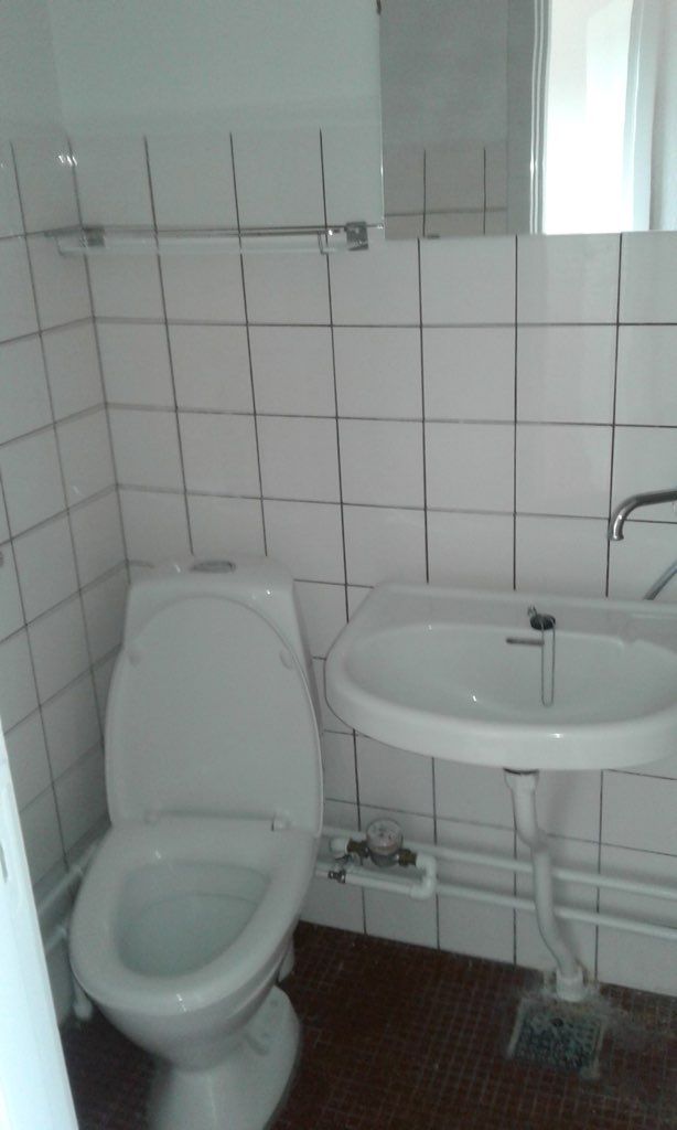 To værelses fordelt på 51 m2 m. altan