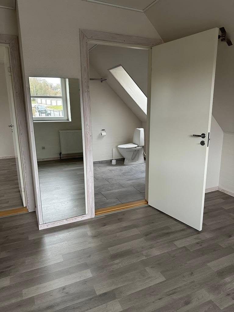 Lejlighed i 2 plan. Ca. 80m2